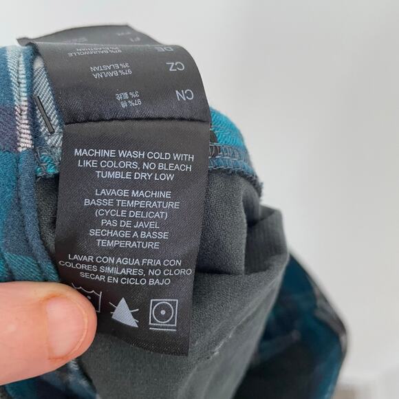 KUHL Streamline Corduroy Mini Skirt Women’s 8 Dark Gray Buttons Zip Pockets - Picture 15 of 16